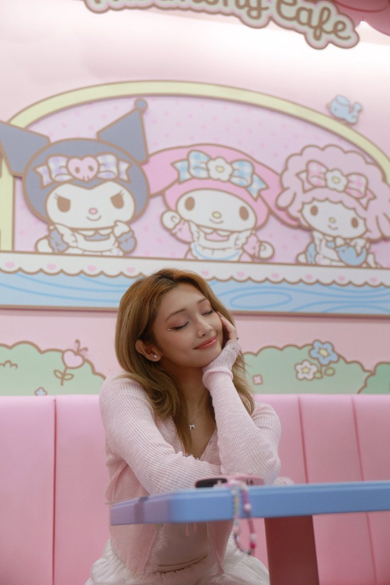 UNIS_offcl's tweet photo. i 🩷 my melody

#UNIS #유니스
#GEHLEE #젤리당카 https://t.co/7Mo7XuWX9F