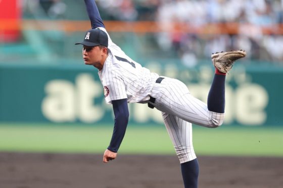 livedoornews's tweet photo. 【甲子園】有明、サヨナラ負けで4強ならず エース斉藤の129球熱投に甲子園喝采
https://t.co/hysHHlMOpy

有明は創部30年目で初めての甲子園出場。地元・熊本が最大震度7に見舞われ大きな被害が出たが、地元に勇気と歓喜を届けた快進撃だった。ナインが球場を去る際、大きな拍手に包まれた。 https://t.co/5YX6lHbDoh