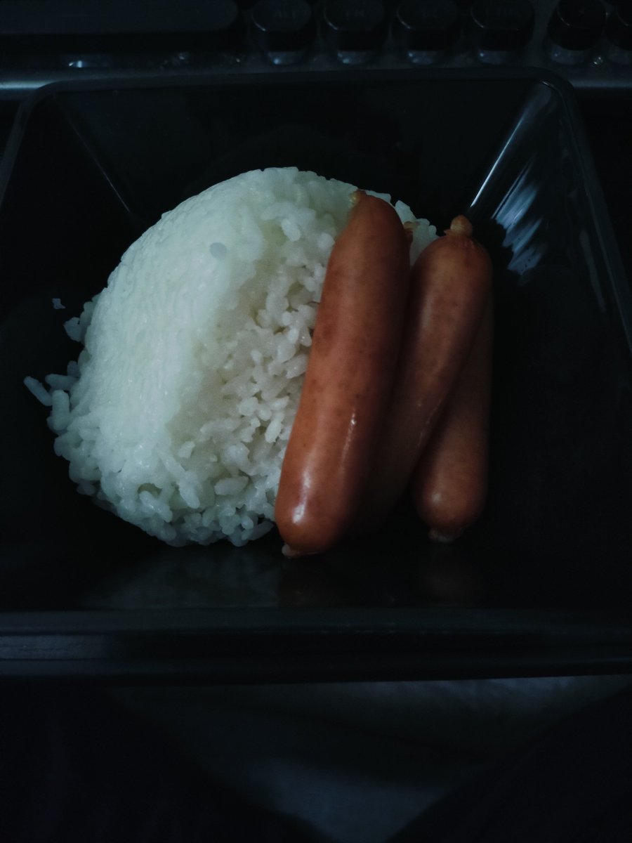 bigbig_imo's tweet photo. 飯記録
8月17日(月) https://t.co/iEbDpB54af