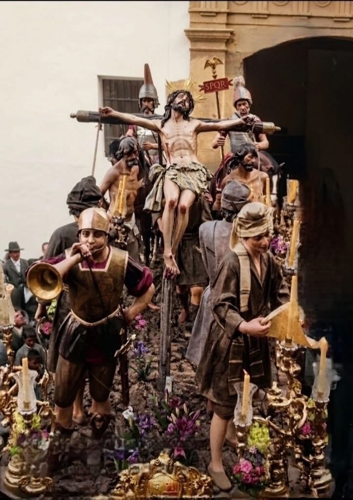 HispalisCofrade's tweet photo. El Misterio de @LaExaltacion esconde varias curiosidades que quizá no conozcas.

Desde los caballos hasta las esculturas atribuidas a La Roldana, este conjunto es uno de los más singulares de la Semana Santa de Sevilla.

Abrimos hilo 🧵 👇🏼 https://t.co/vqsnkoYliQ