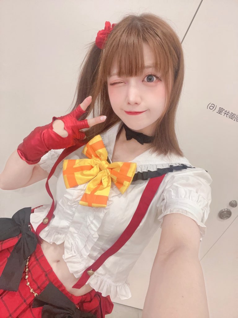 s_mile_n's tweet photo. 初コスから3年後 https://t.co/F4eRVJfSiY