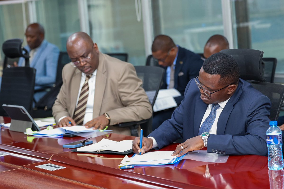 DrChrisKiptoo's tweet photo. The Nairobi–Nakuru–Mau Summit Highway PPP project is entering a critical phase, with the Government focused on keeping implementation on course and within timelines.

Today, at the National Treasury, together with my colleagues Dr. Raymond Omollo (Internal Security and National Administration) and Eng. Joseph Mbugua (Roads), I chaired the 7th Interagency Project Steering Committee meeting. 

We reviewed progress on implementation and agreed on the key actions required by Government and the project sponsors to keep the project on course.

Construction is progressing across several sections, with earthworks, drainage and bridge works underway, alongside preparations for pavement construction.

The Committee also reviewed progress on the Mau Summit–Eldoret–Malaba corridor, including ongoing preparatory activities and the actions required to advance the project in line with the directive of H.E. the President.

Our priority is to resolve outstanding issues, strengthen coordination and accelerate implementation to ensure these strategic road projects are delivered efficiently and sustainably.

We shall continue leveraging Public Private Partnerships (PPPs) and private capital to deliver major infrastructure, support Kenya’s long term economic growth and manage pressure on public finances.

@ppp_kenya @KeNHAKenya @TransportKE @ray_omollo