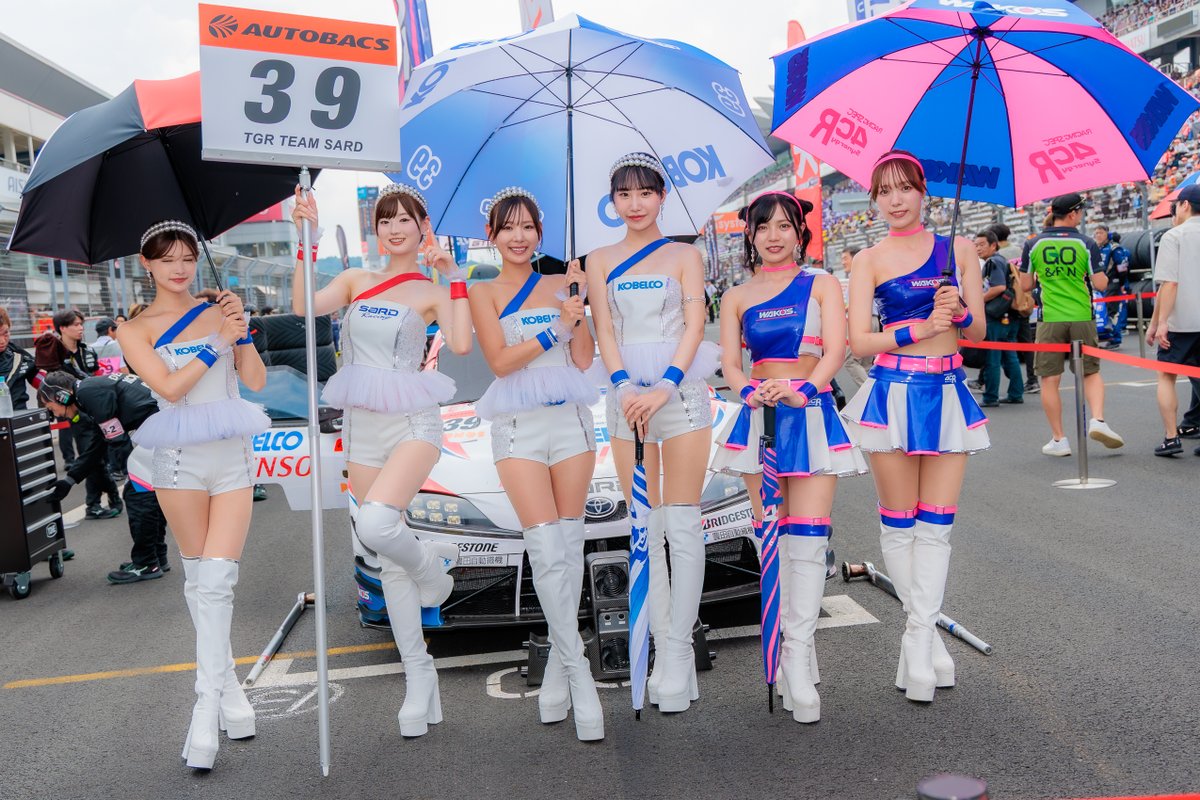 RockMan_Kazu's tweet photo. 2026 AUTOBACS SUPER GT Rd.4 FUJI 🏁
#SARD イメージガール
#和泉蘭 さん✨@izumi_ran23

#KOBELCO GIRLS
#木村楓 さん✨@p_kaepyon
#小湊美月 さん✨@mizuki_harapeko
#直井寧音 さん✨@neo_ron97

#WAKO’S GIRLS
#奥田千尋 さん✨@hiromiyanyanko
#前田星奈 さん✨@12sena28

#RA  #RQ https://t.co/n4DAlkUgYE