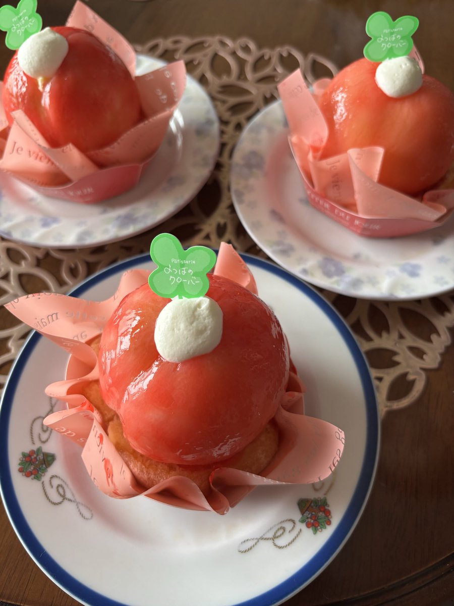mikichanne's tweet photo. 「まるごともも」byパティスリーよつばのクローバー https://t.co/5l4eN3d9Cv
