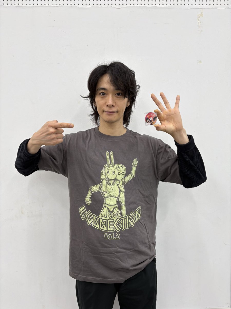 abcz_official's tweet photo. Tシャツです。コムコム&amp;メイメイが
コンタクトダンスしています！
着るだけでCONNECTION可能です！
戸塚祥太
#エビコネ

https://t.co/oXTGUfKyxu https://t.co/U4y2jtNgHP