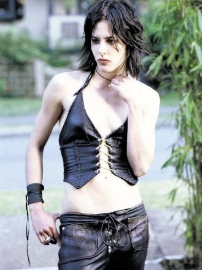 TreenaKnknlet's tweet photo. KATE MOENNIG AS SHANE MCCUTCHEON IN THE L WORD WEARING THE ICONIC LEATHER ENSEMBLE ❤️‍🔥 https://t.co/OBklqvzNA8