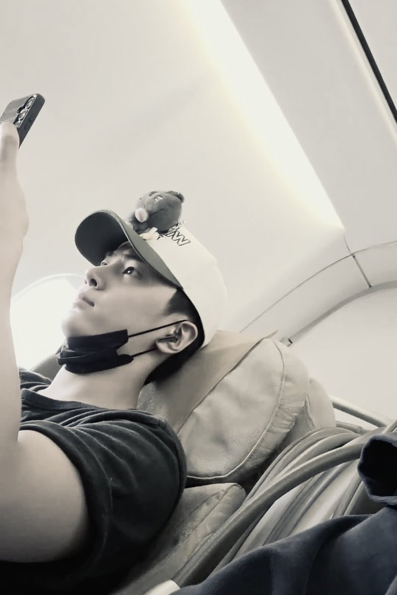 premashesa's tweet photo. ️️ 

Kita kemana? ~
Mau kemana? ✈️

️️ ️️ https://t.co/Wfuv7RwW6i
