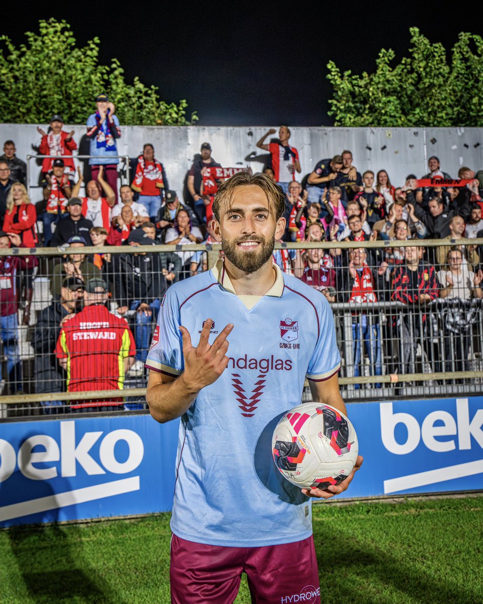 FC_Emmen's tweet photo. Hattrick Jack! ⚽️⚽️⚽️

#jajEMM #HIERHOORIK #HIERKOMIKWEG https://t.co/5uhnWRrAV5
