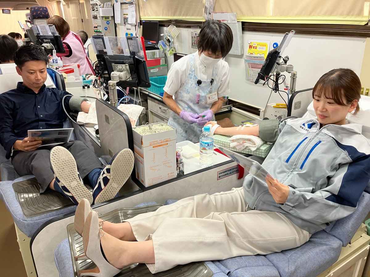 kawatacon's tweet photo. 【社会貢献活動】

協力業者のみなさまとの協力組織である「加和太建設協和会」では、社会貢献活動の一環として献血活動を実施いたしました💉

当社社員と協和会会員を対象に、3日間で計170名の方に献血へ協力いただきました☺️✨

詳細はこちら
https://t.co/jk1XW2vVhH https://t.co/KEgEbMPWlH