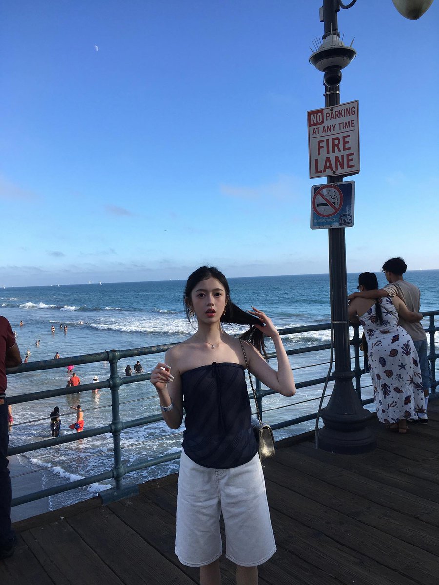 Chagas3D's tweet photo. Wassup 🌍 Just dropping by to say: you are stronger than you think and today is full of possibilities. 🦋
xkkJty https://t.co/ruCzapF96w