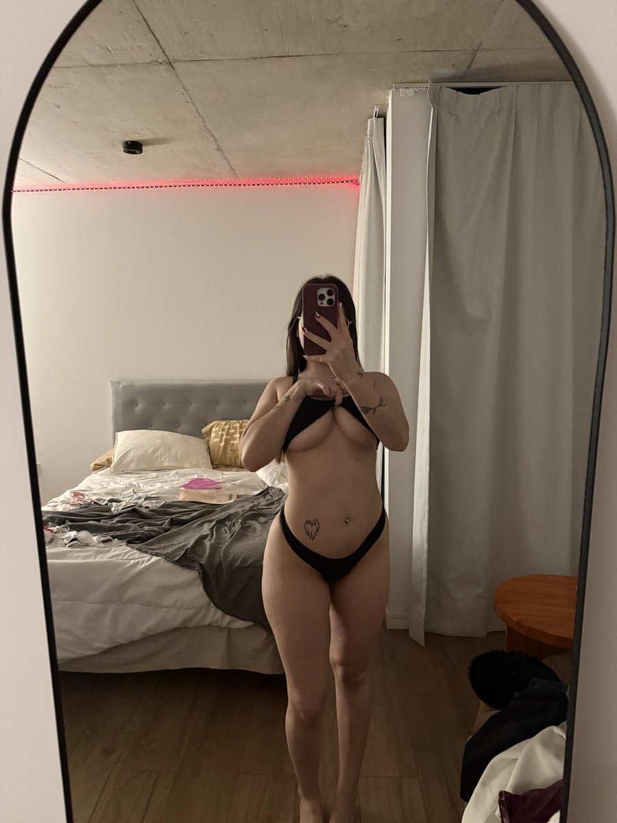 heyAlexxaa's tweet photo. Keeping it hot and unbothered. https://t.co/R8bv3yuhH0