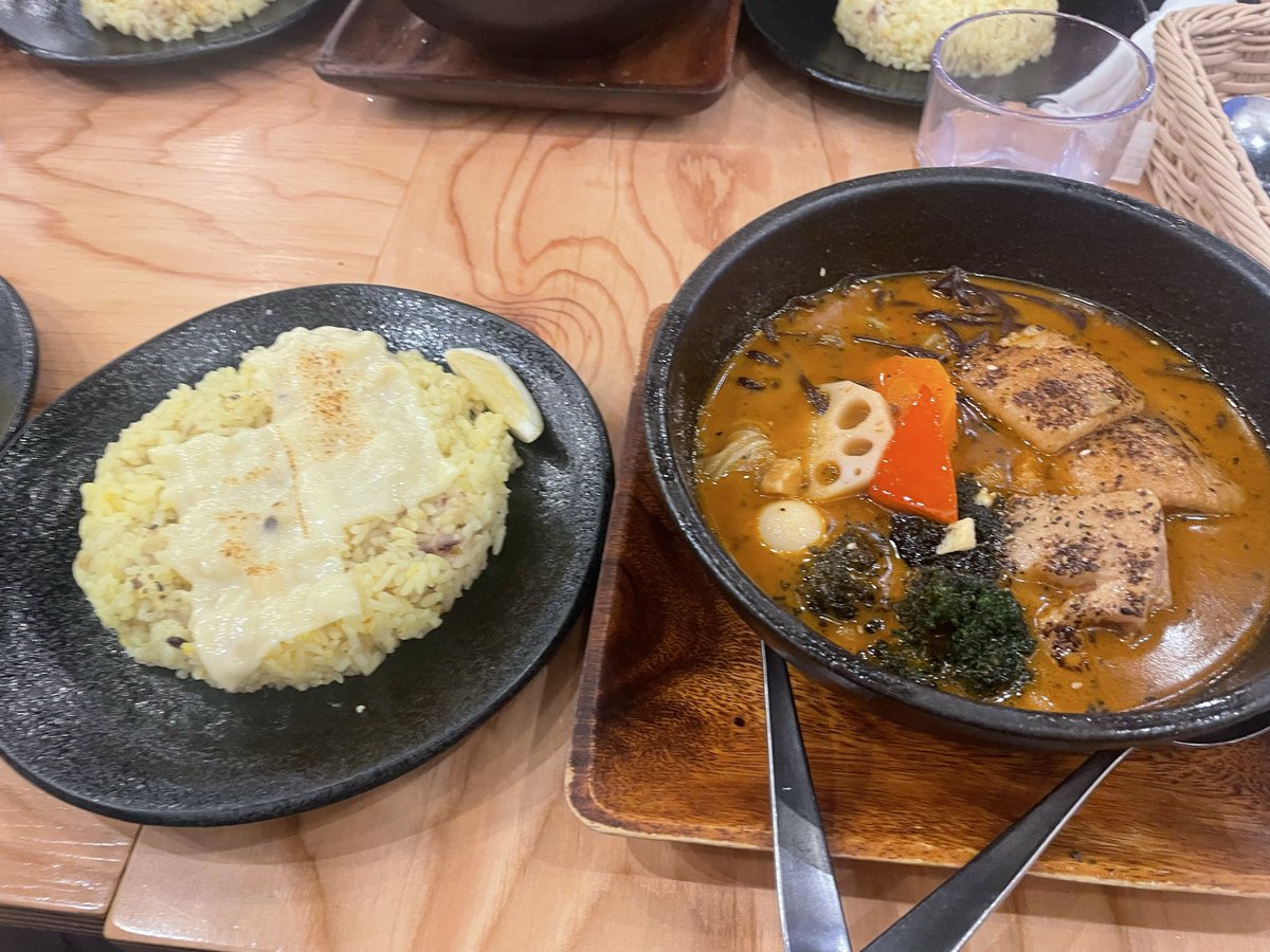mohicanbit's tweet photo. 北海道のおもひでメモ
食ってばっかりじゃねえか https://t.co/arlbNOvZMk