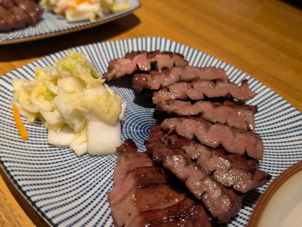 buraribochiba's tweet photo. 牛タン徳茂の特上牛タン定食になっちゃえーーーーー！！！ https://t.co/Phtj4flJnO