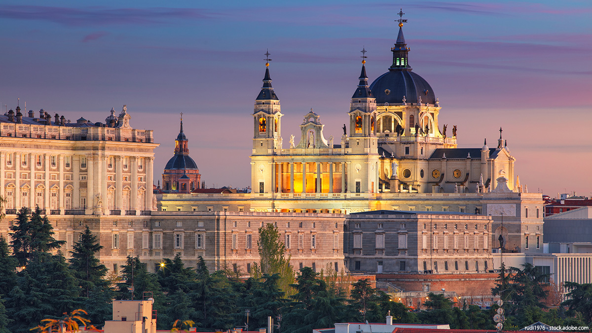 tlife_hd's tweet photo. ／
テレビで話題のスペインへ✈️🇪🇸
＼

情熱の街・バルセロナ、歴史と芸術が彩るマドリードへ✨
サグラダファミリアなどの観光を自由に楽しめるフリープランをご用意📣
成田・羽田・関空発から選べます！

▼スペインツアーを探す▼
https://t.co/HhX9hJ1XM7

#スペイン #海外旅行 #バルセロナ https://t.co/2TxttU4cbi