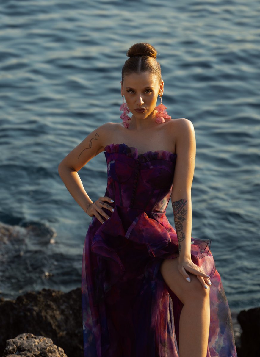 abiyefon's tweet photo. DRESS FASHION 

https://t.co/YT06bWoumm https://t.co/FRQQKFySEb