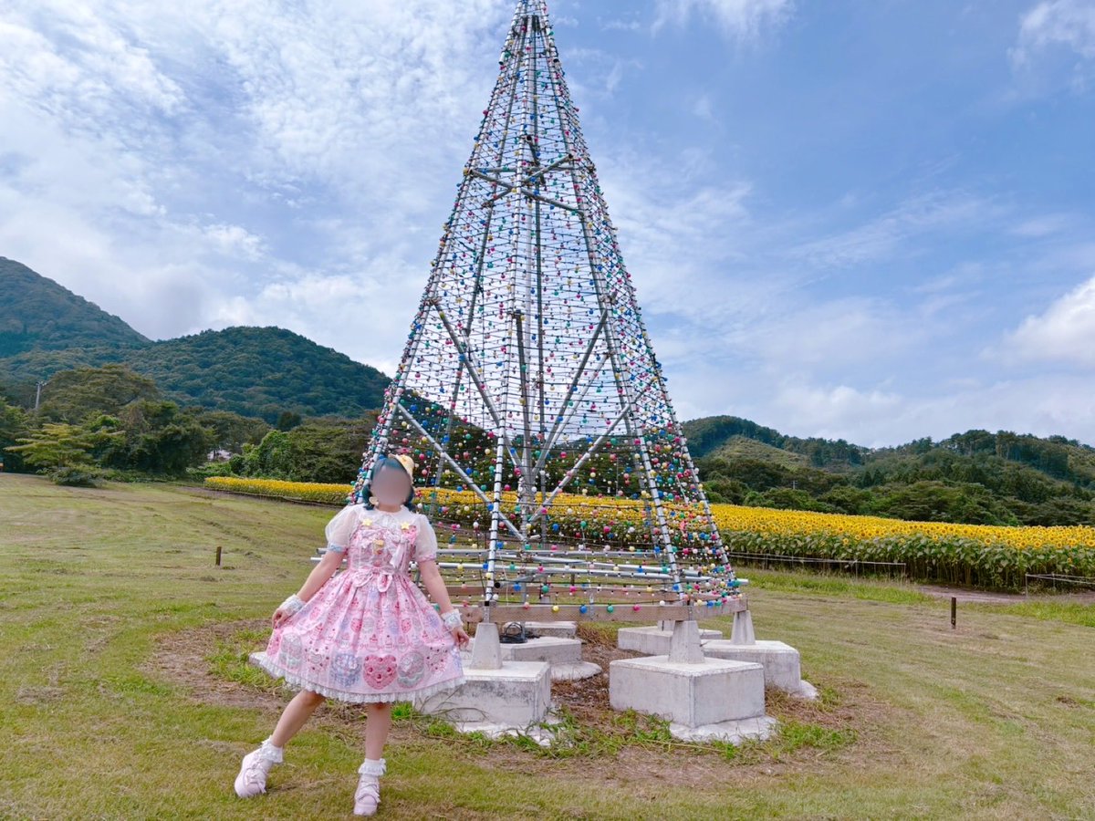 Pretty_2tama5's tweet photo. お花畑☂️🌻
#ロリィタ #angelicpretty https://t.co/7VM7NiXZa4