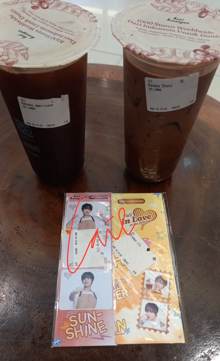 seokiming's tweet photo. Ada lagi kah yg mau jastip kopken haechan? Tapi udah gak bisa subsidi 20k soalnya udh cukup (minum kopinya), kalau mau aku subsidi 8k jadi bayar 50k aja nanti kopinya ku kasih satpam/abang ojol/abang parkir yg ada didepan store
Gift set kirim oren
#KopiKenanganxNCTHaechan https://t.co/buoRtLJFrR