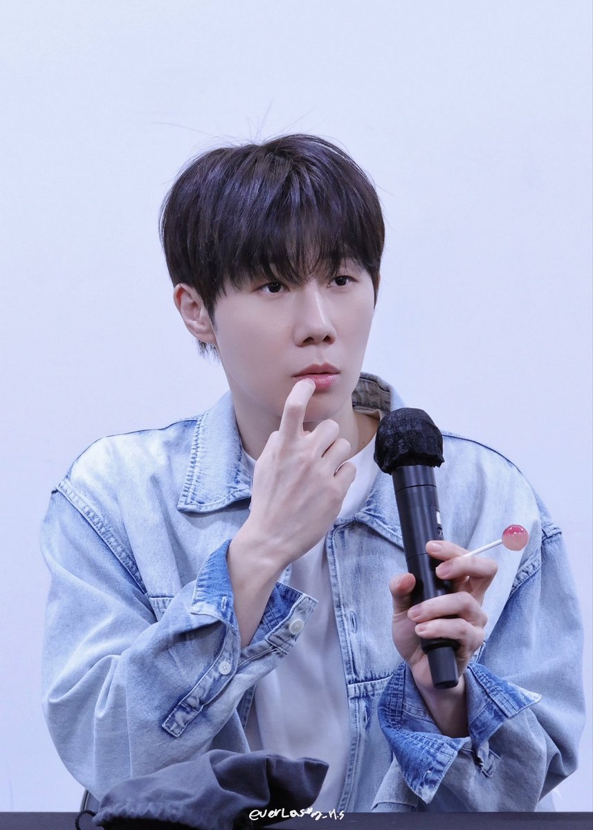 Kyuwai_'s tweet photo. 그거아십니까 성규는 입술이 예쁘다는 사실을,,
💋 https://t.co/sHczZ3VWAR