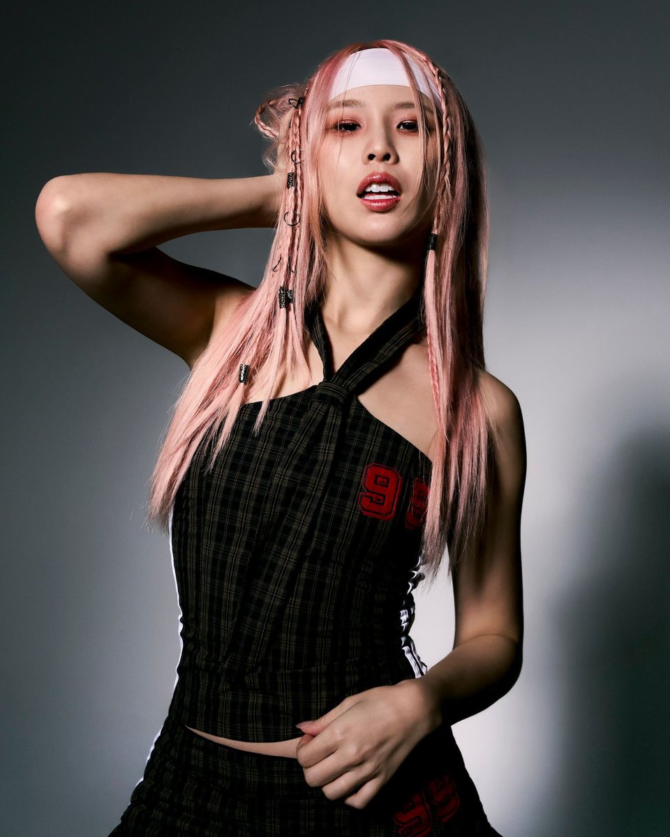 aomsdbr's tweet photo. “IF I EVER GET TO BE ON THE SAME STAGE AGAIN WITH BINI, I WOULD DIE. I WOULD DIE”

Singaporean singer-songwriter Estelle Fly dreams of performing with BINI again.

READ: https://t.co/k6ZzBVRzLv

#BINI @BINI_ph https://t.co/Bgi6vJoul2