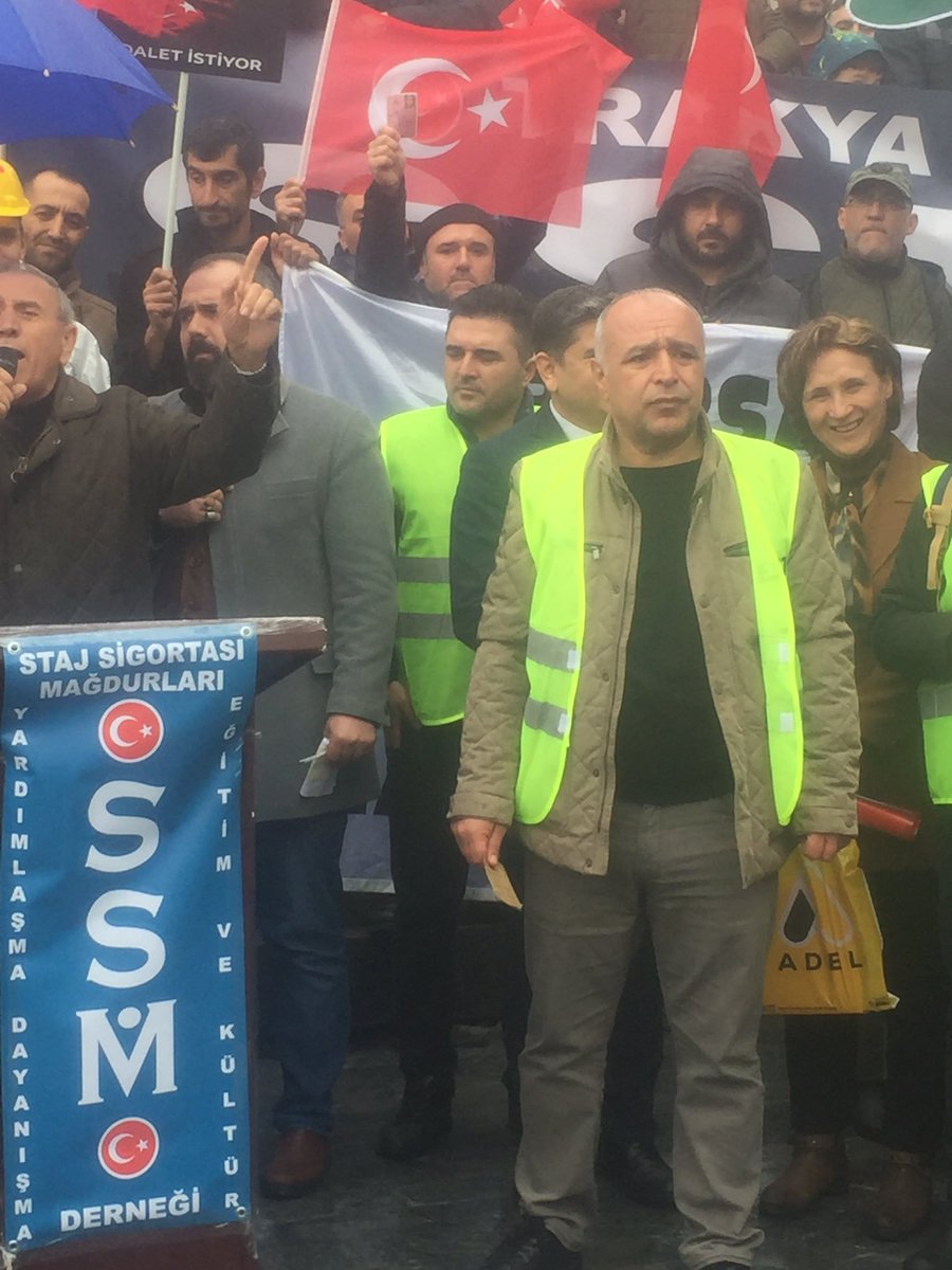 SRTELARZ's tweet photo. Sakat ol,
Topal ol,
Sağır ol,
Duygusuz ol,
Hissiz ol
Lal ol,
Kör ol,
Ama Asla,
"Nankör ve Yalancı" olma..

Elinden Aldığınız
#StajyerçırağınGeleceğiniVerin https://t.co/GlZ3LLXG9R
