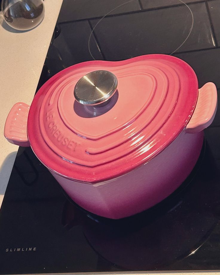 sweetxdessert's tweet photo. pretty pot <3 https://t.co/cTFJU7BGTe