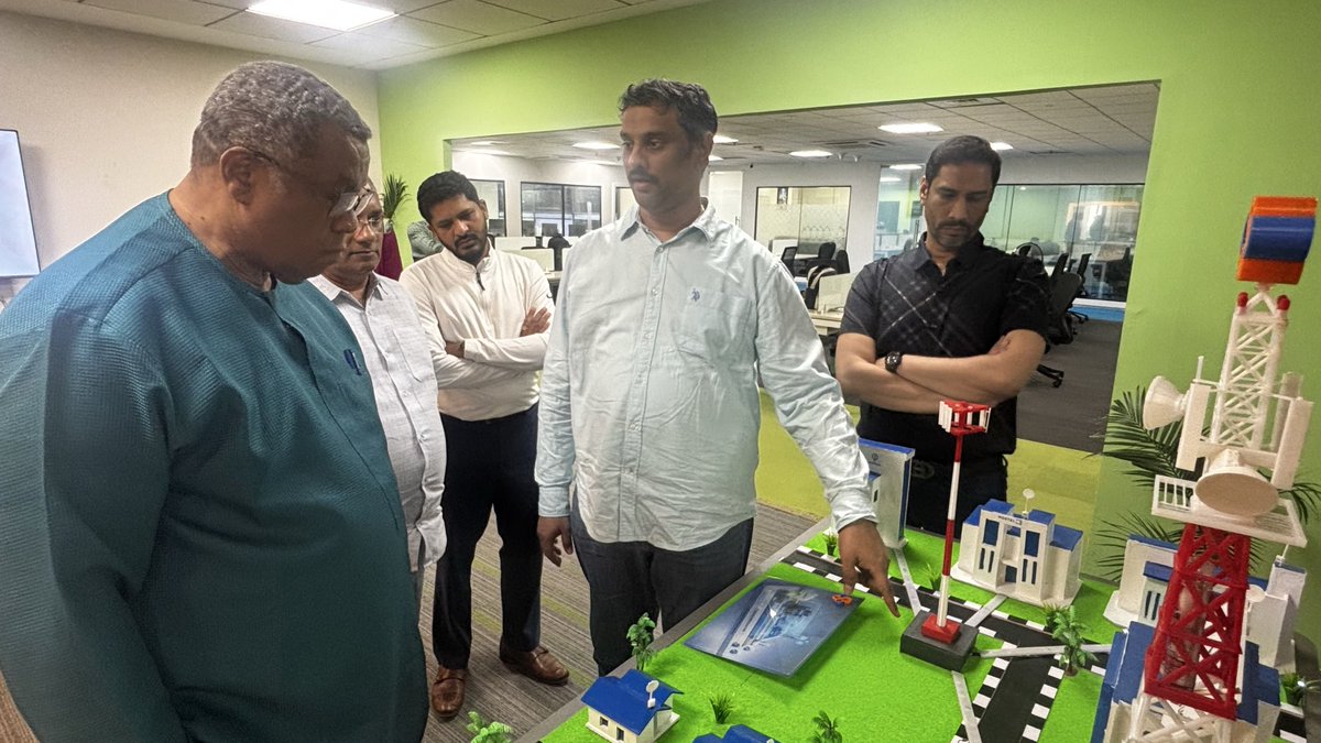 BCSS_bluecloud's tweet photo. Honoured to host Hon’ble Augustus Goosie Tanoh and the distinguished Ghanaian delegation at Blue Cloud Softech Solutions Limited.

Joined by Mr. Tejas Kodali, Group Chairman, the engagement focused on collaboration, digital transformation, innovation, and technology https://t.co/UoAQJxWifv