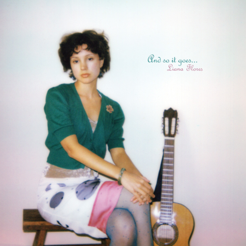 diskunion_Latin's tweet photo. ◤予約受付開始◢
🌼リアナ・フローレス (Liana Flores)が新作『And so it goes...』を発表🌼

ボサノヴァ～ブラジリアン・ポップ、フォーク～ジャズを繊細に溶け合わせた唯一無二のサウンドで高い評価を得ている英国系ブラジル人SSW、待ちに待った傑作EPです。
https://t.co/050XiBHZ34 https://t.co/xtcNdtLlsw