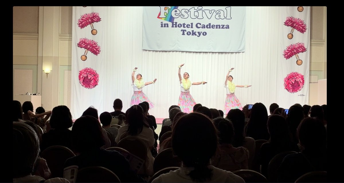 tokyo4thchs's tweet photo. フラ部チームKa Liko（カリコ）です。8月16日にAloha Festival㏌ホテルカデンツァ東京2026にてフラを披露しました
会場に笑顔いっぱいの花が咲くよう心を込めて踊りました。フラガー��ズ甲子園応援よろしくお願いいたします！
8月23日(日)フラガールズ甲子園　課題曲・自由曲ともにプログラム３番です https://t.co/EstahzbtLB