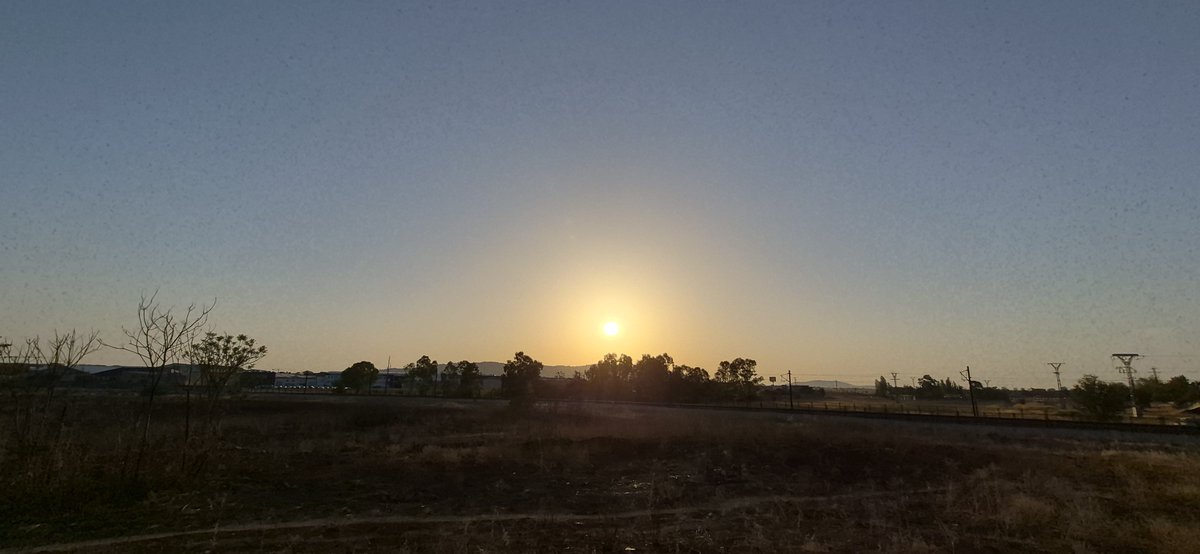 antoniodl_'s tweet photo. Disfruta la mañana; la tarde no la vas a disfrutar tanto. Empiezo a oler a vacaciones... https://t.co/DlEn8ZFcIY