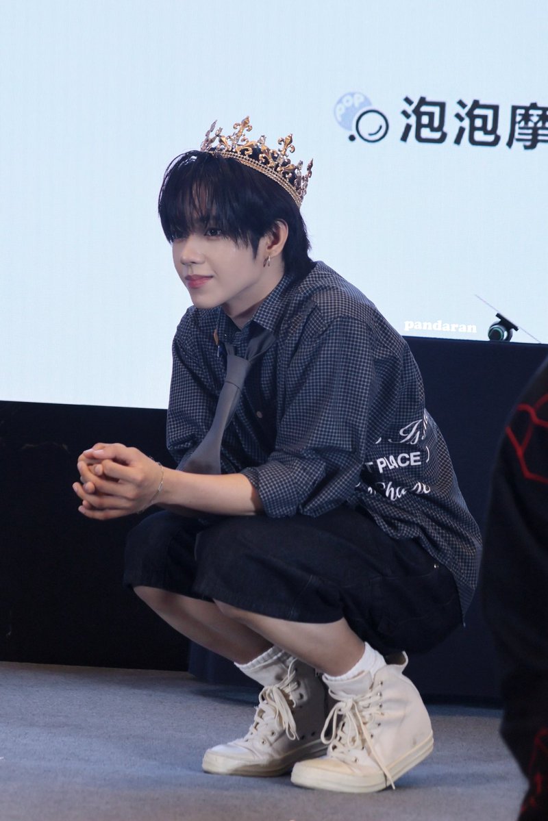 pandaranz's tweet photo. 20260815

The perfect transition between cuteness and attractiveness.💘

#AHOF #아홉 
#JL #제이엘 https://t.co/DnjVskflZK