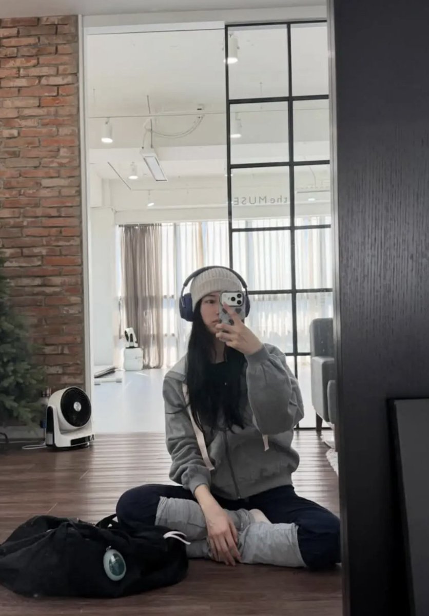 Kpopmap's tweet photo. A relaxing reset

#BaeSuzy #KoreanActor #배수지 https://t.co/AfJGNU8GTR