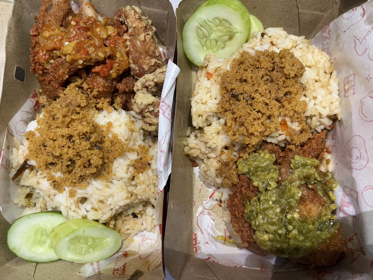 linxxxc_'s tweet photo. Kali ini Sambal Ayam Koplo bener-bener bikin aku ketagihan🫠 pedes nya mantep bangett no debat pokoknya❤️‍🔥🥵🤤 https://t.co/kMhjrUnxlZ