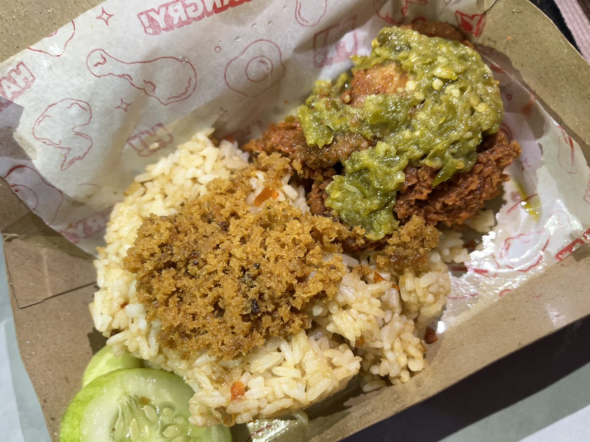 linxxxc_'s tweet photo. Kali ini Sambal Ayam Koplo bener-bener bikin aku ketagihan🫠 pedes nya mantep bangett no debat pokoknya❤️‍🔥🥵🤤 https://t.co/kMhjrUnxlZ