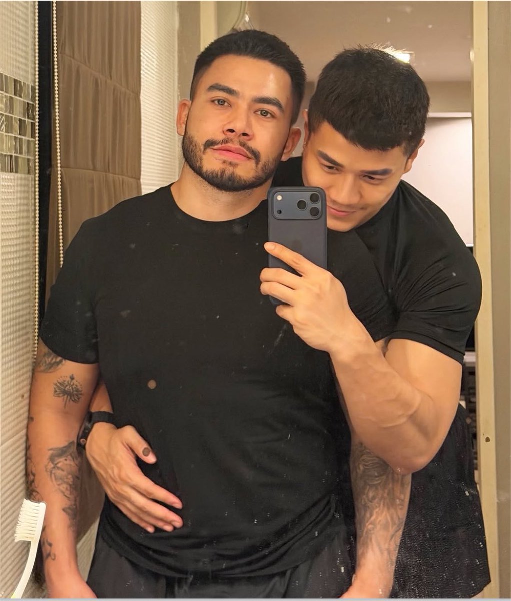 _everythingmen's tweet photo. 15 years apart... how it started vs. how it's going.🏳️‍🌈❤️ https://t.co/YXNBGknRU0