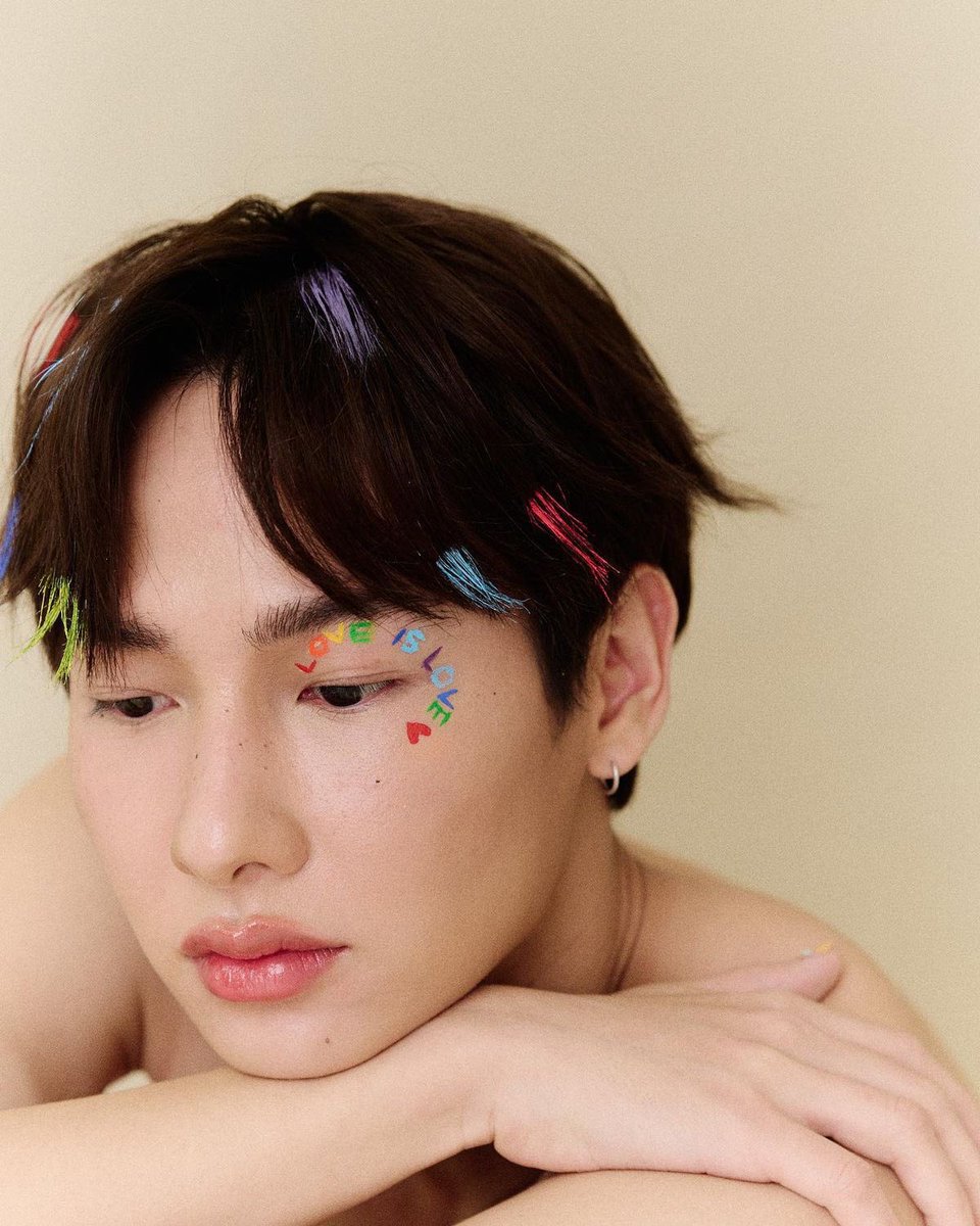 itsthreeone's tweet photo. still my favorite pics of gun 💖🌈 https://t.co/EDPCE0BRPC