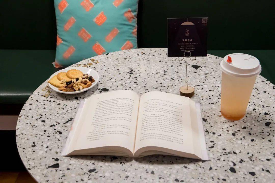 Deandrehender10's tweet photo. Just finished a gripping mystery novel that kept me up till 2 a.m. No spoilers, but worth every late-night page! #BookLovers #ReadingJoy https://t.co/lLh6g4Syiy