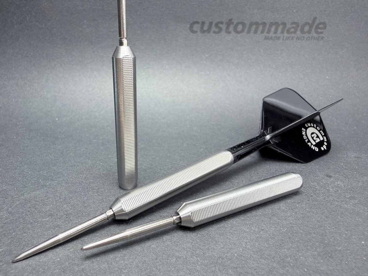 CustomMadeDarts's tweet photo. 23g - 6.80mm Dia x 45.00mm Long
Grip - Triangular / Quattro
#darts #custommadedarts #madelikenoother #custommade #customdarts #custombarrel #customdart #bespoke #beunique #beinspired #madeinbritain 🇬🇧
https://t.co/9rquGnRph2 https://t.co/EV7HQn74qm
