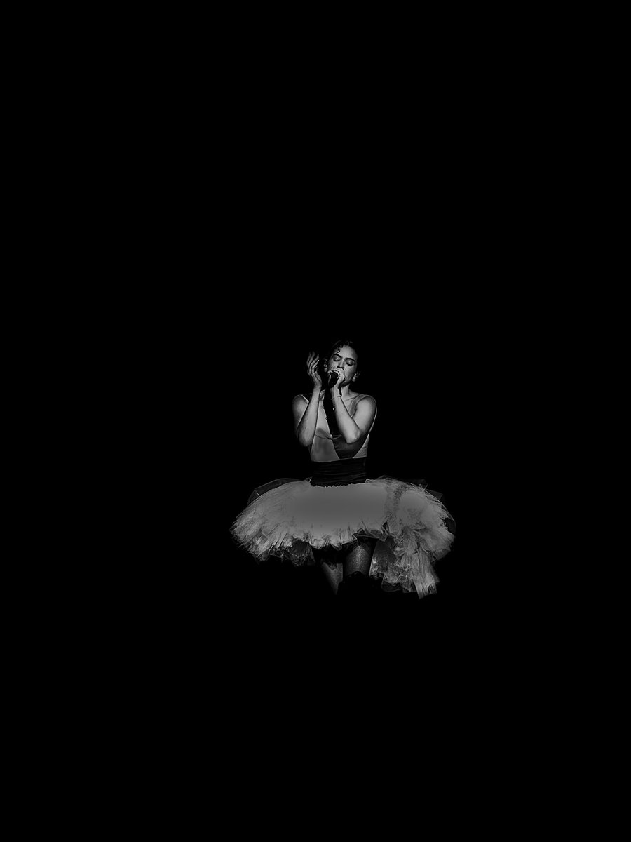 GusRRTT's tweet photo. Rosalía. Lux Tour, Guadalajara. 16.08
@hola_rosalia https://t.co/qB2DkkE4CA
