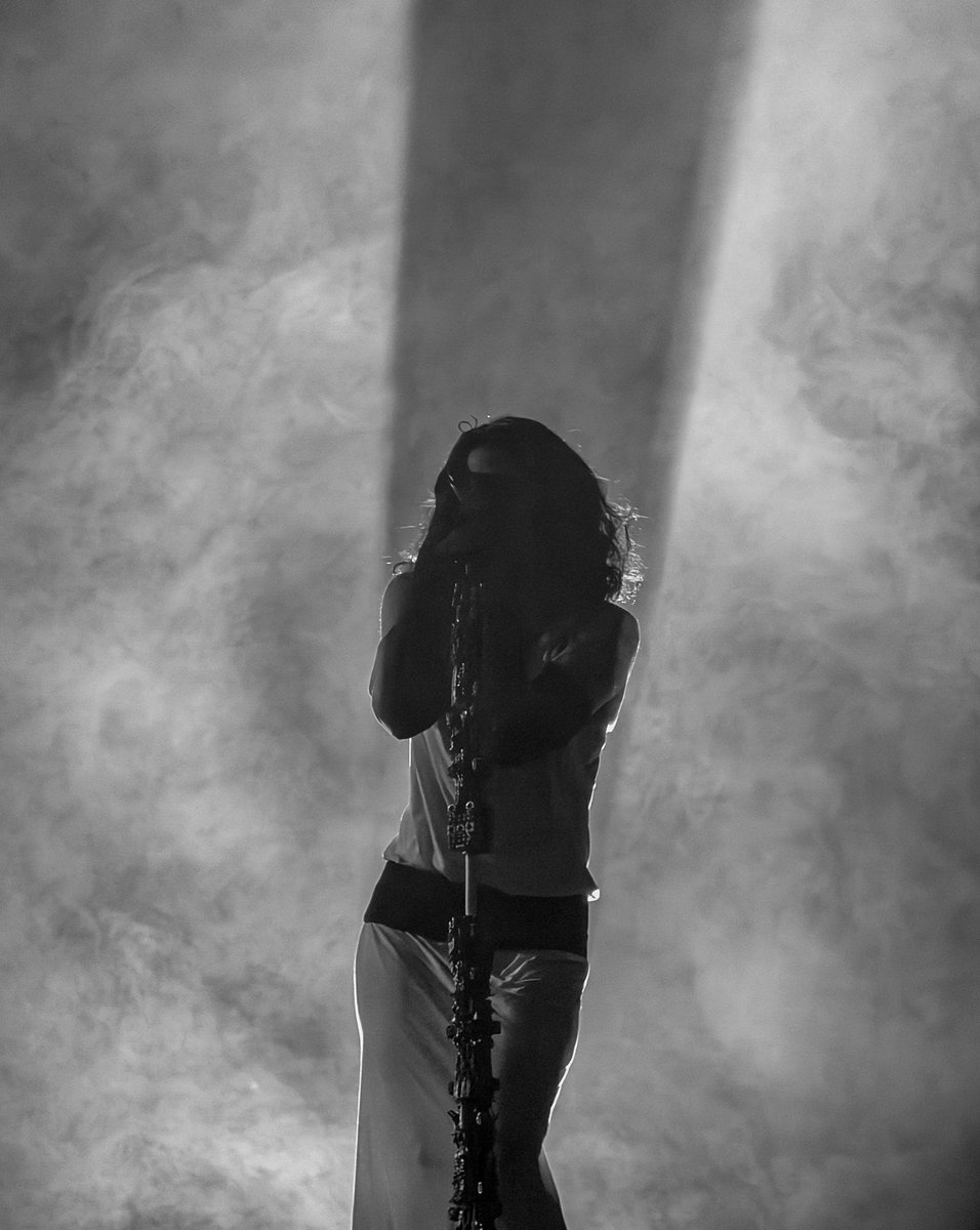 GusRRTT's tweet photo. Rosalía. Lux Tour, Guadalajara. 16.08
@hola_rosalia https://t.co/qB2DkkE4CA