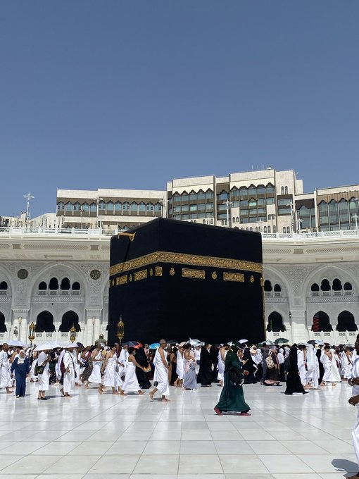 mmasief's tweet photo. بِسْمِ اللّٰهِ الرَّحْمٰنِ الرَّحِيْمِ
﴿ قُلْ هُوَ اللَّهُ أَحَدٌ ۝ اللَّهُ الصَّمَدُ ۝ لَمْ يَلِدْ وَلَمْ يُولَدْ ۝ وَلَمْ يَكُن لَّهُ كُفُوًا أَحَدٌ ۝ ﴾ https://t.co/IG81Hs8MSz