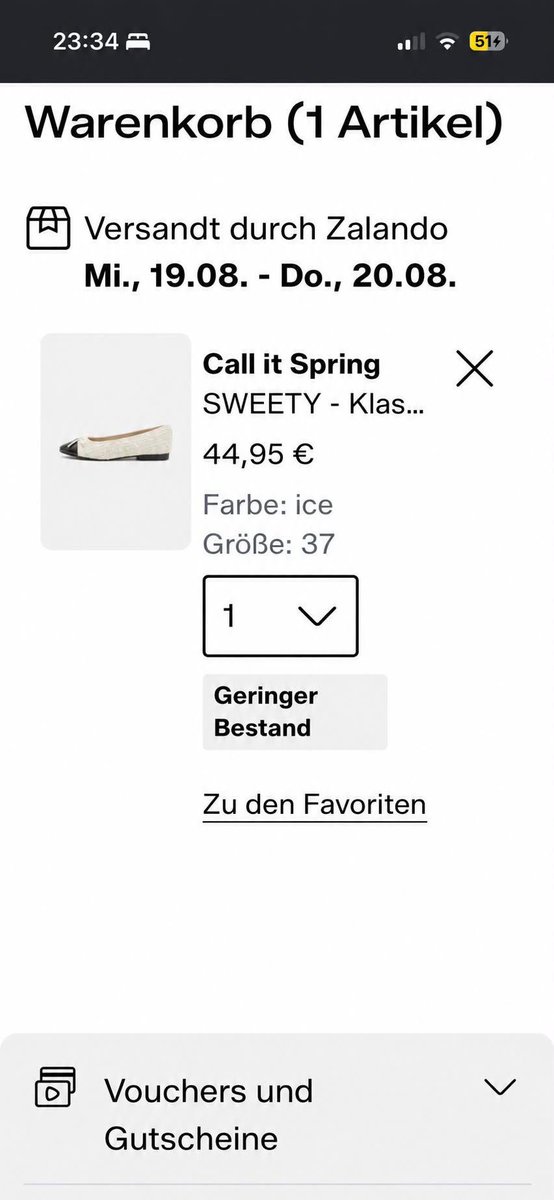 PayforLola's tweet photo. Die Sonne ist weg und ich brauche neue Schuhe 🛍️ wie findet ihr die ? 
#Findom https://t.co/QiLgLZNrw9