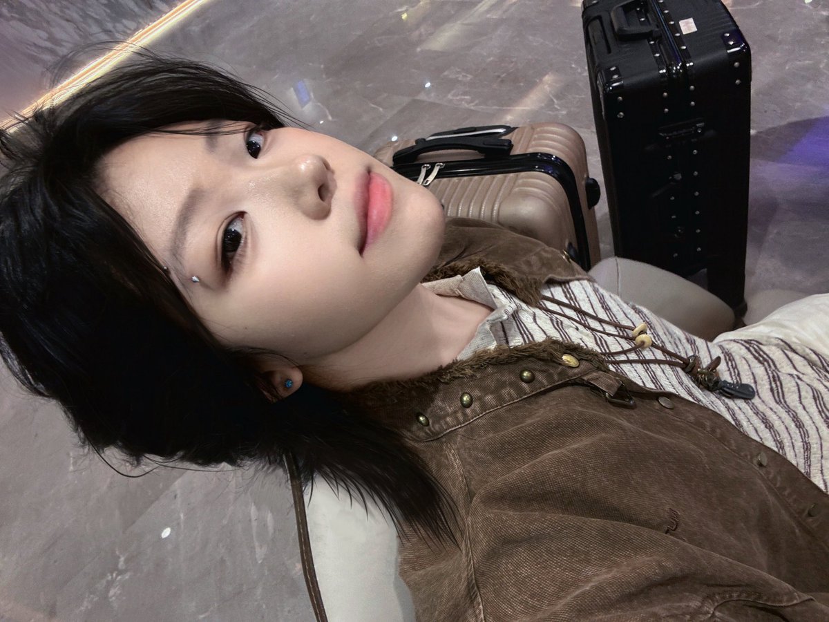 Ecl1pse_wisp's tweet photo. #wlw #lesbian #女同性恋 https://t.co/czPGqo4K36