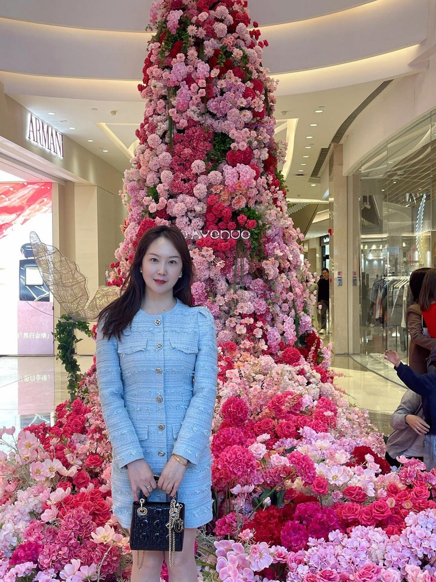eliyrooo's tweet photo. 体制内93年小姐姐，第一次投稿。
不知道有没有人会喜欢这种类型的~ https://t.co/DkWSZEGIa3