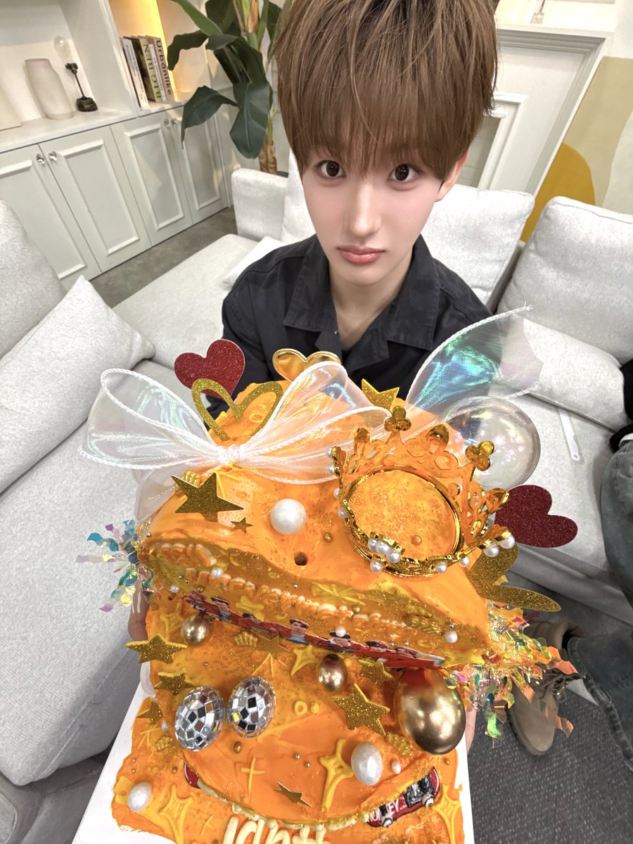 idntt_cosmo's tweet photo. unevermet🧡

#idntt #아이덴티티
#unevermet #김희주 #kimheeju https://t.co/OQuMRJrMHN