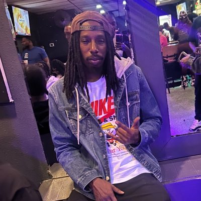 stixX_Em_UP's tweet photo. #NewProfilePic https://t.co/eIVorueyjw