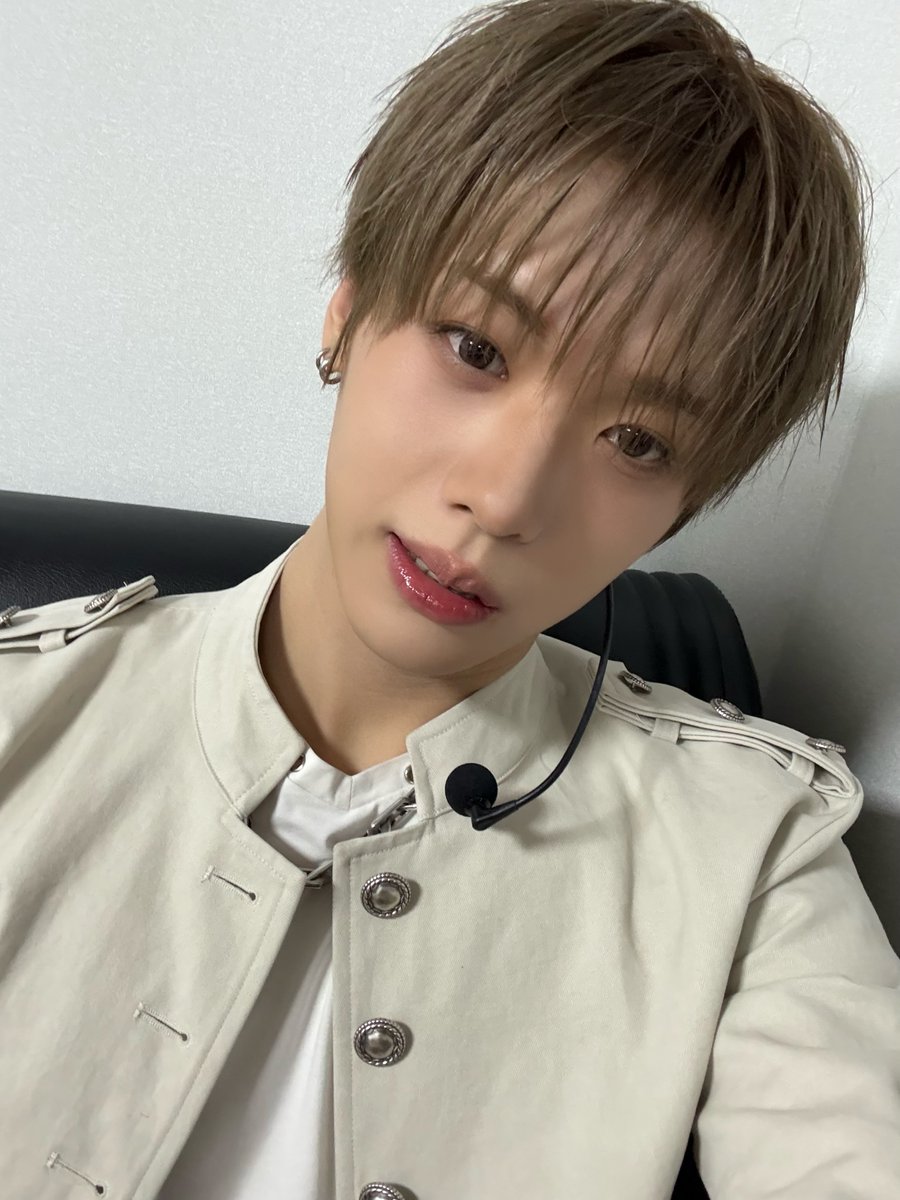 idntt_cosmo's tweet photo. 내가 백마 태워줄게

#idntt #아이덴티티
#unevermet #최태인 #choitaein https://t.co/EMRzWkv9YI
