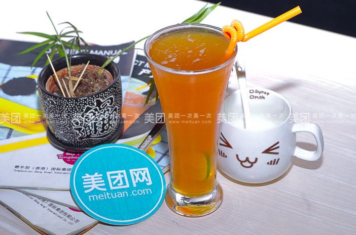Dulrocksan2's tweet photo. 5min Tropical Mango Iced Tea: Steep 2 tea bags in hot water for 3min, add 1/2 cup mango puree, 1 tbsp honey, ice, u0026 a lime wedge. Refreshing summer pick-me-up!， https://t.co/TKrEqvnTXC