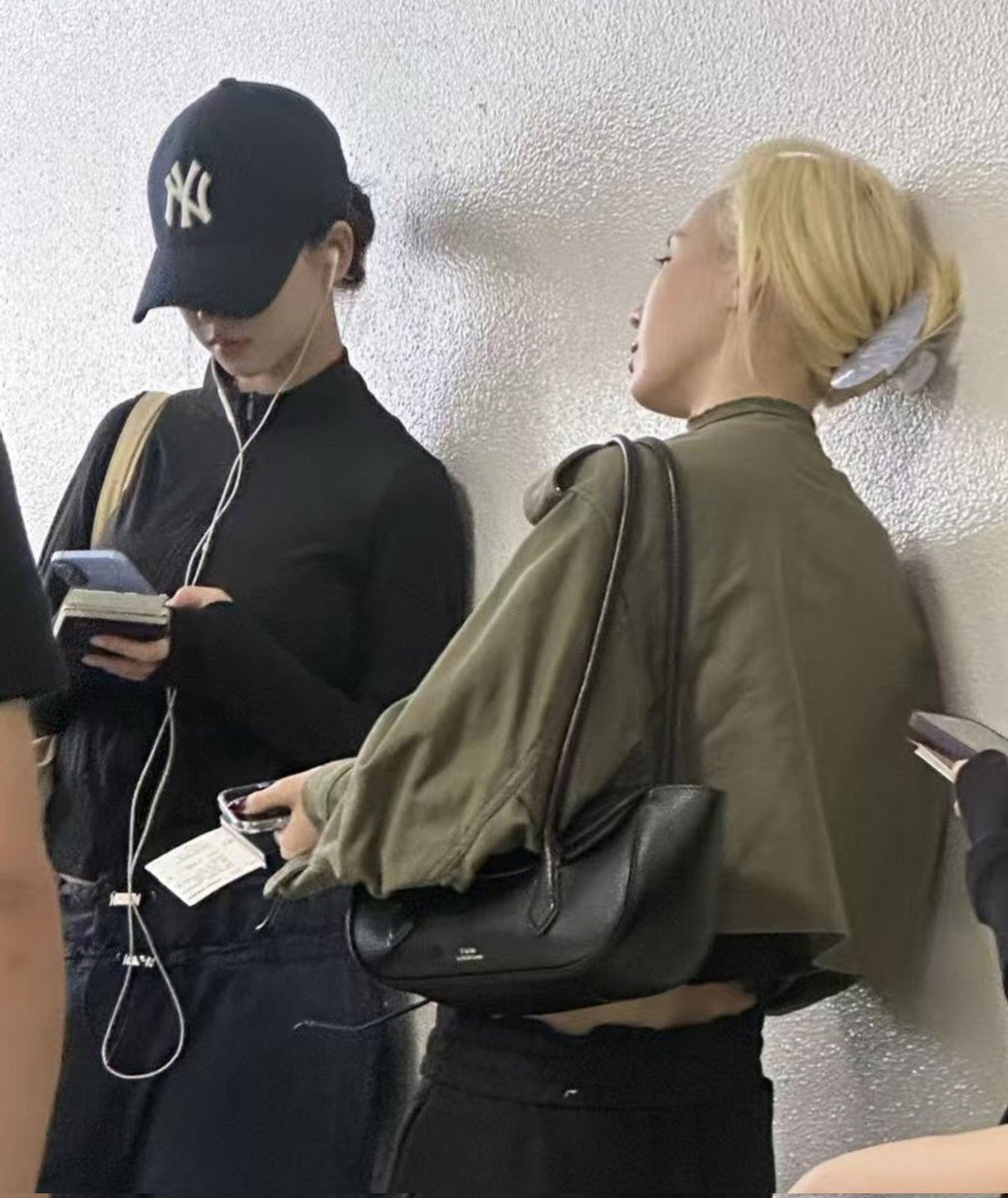 imswerpy's tweet photo. i love them so much they make me melt 🥺 https://t.co/no0ziQv3rt