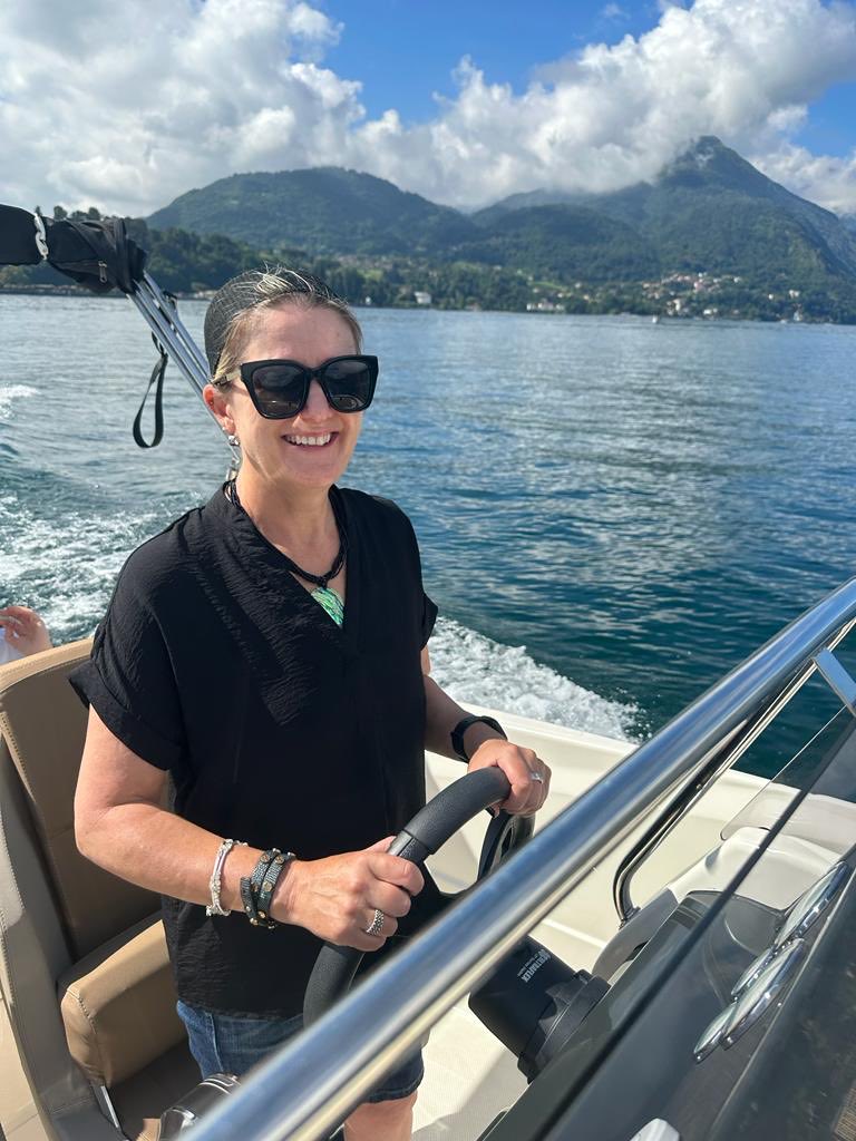 Elizabcullen's tweet photo. #Top4Theme #Top4Relaxing
๐ป๐ณ Swimming in Halong Bay
๐ณ๐ตEnjoying a beer with Sherpas and guides on the way back from Everest Base Camp
๐ฎ๐น Taking some friends on a boat on Lake Como
๐ฎ๐น Off to the opera at Verona
Share yours and tag @obligatraveler @travelstustring https://t.co/Faz81h0HjN