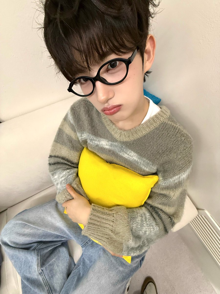 heejupuppy's tweet photo. 광각샷 찍을때 눈땡그랗게뜨고 입술내밀면 귀엽게찍히는거 너무 잘 아는 아이 ヲヲ https://t.co/sYcjhaMWTH